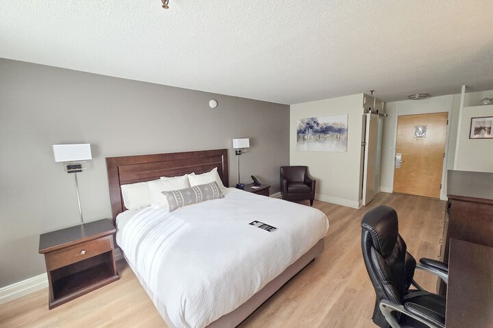 Room 40 of 73