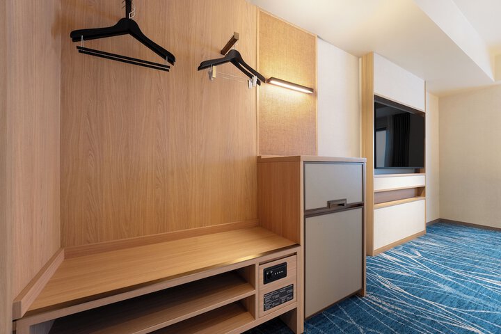 Room 25 of 146