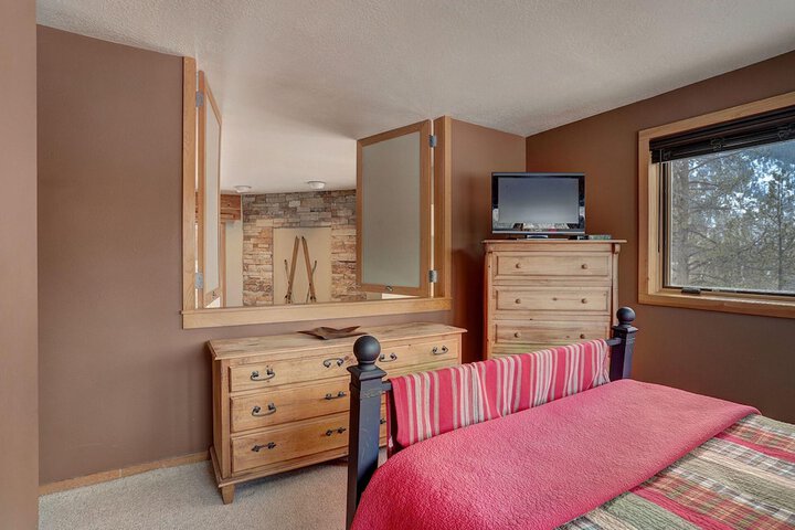 Room 3 of 127