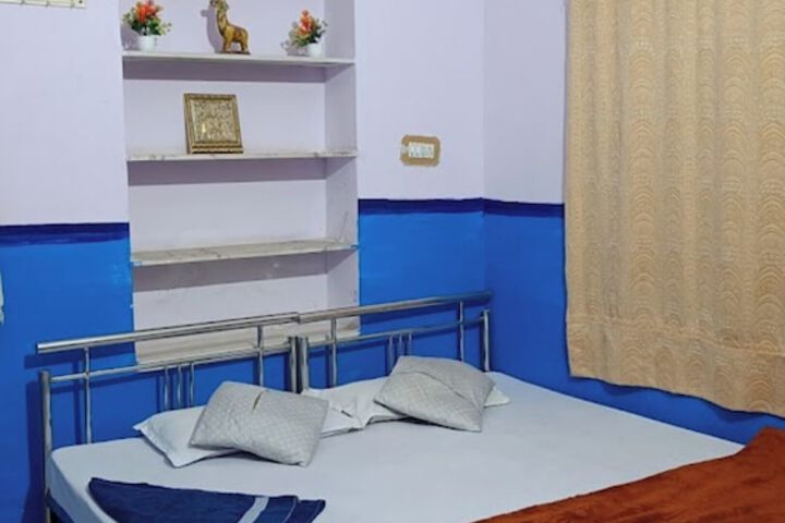 Room 3 of 16