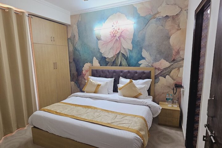 Room 5 of 22