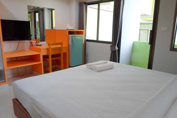 Room 6 of 20