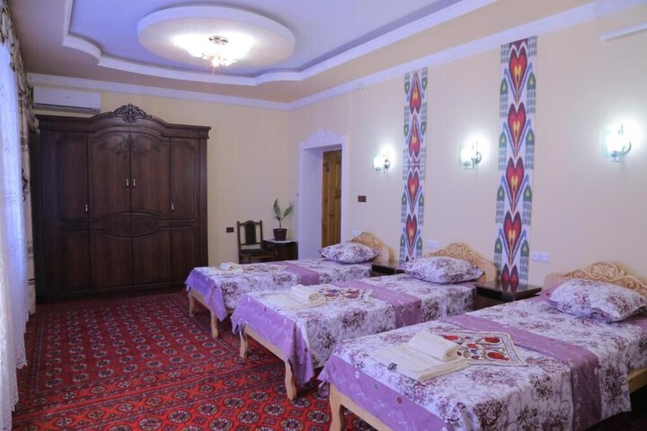 Room 8 of 20