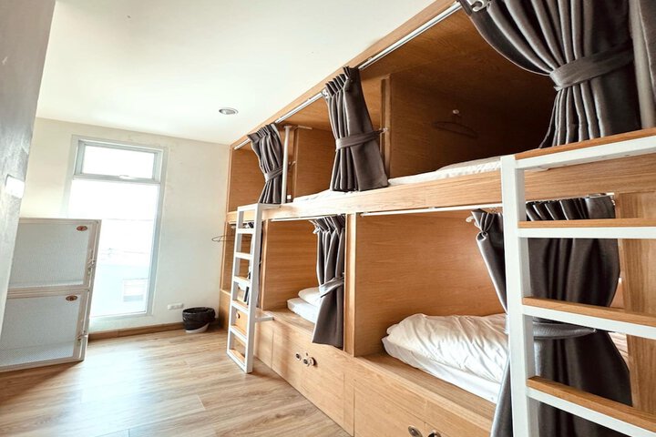 Room 19 of 32