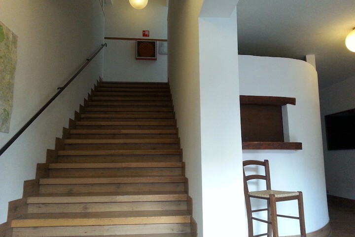 Hotel 2 of 72