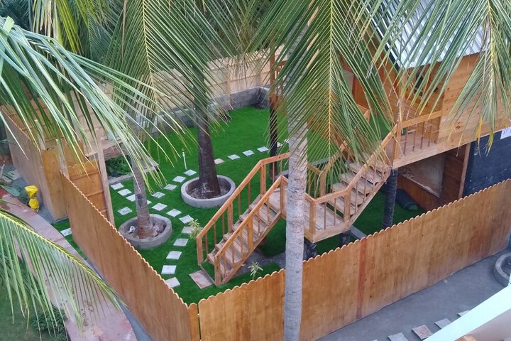 Hotel Exterior 22 of 30