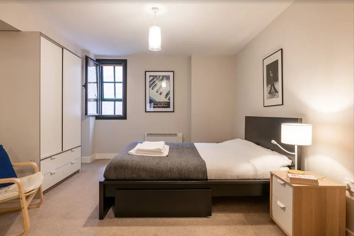 Room 3 of 12