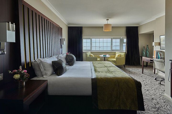 Room 5 of 27
