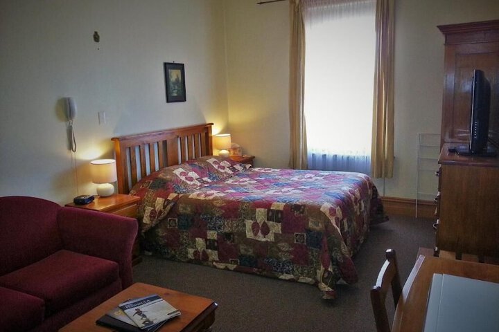 Room 12 of 42