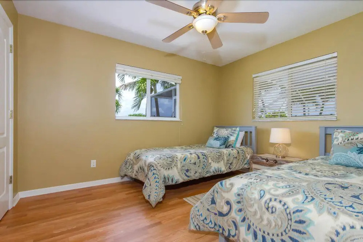 Room 4 of 19