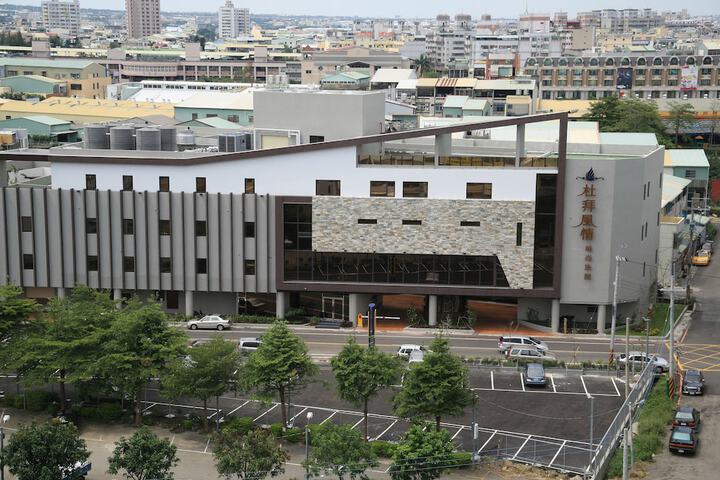 Hotel 64 of 65