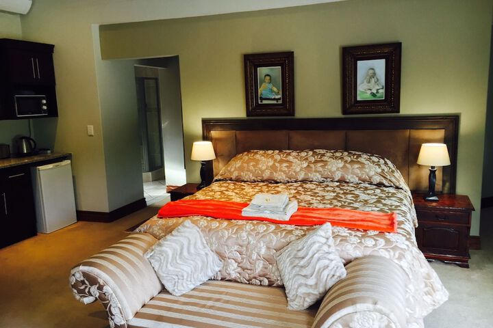 Room 8 of 97