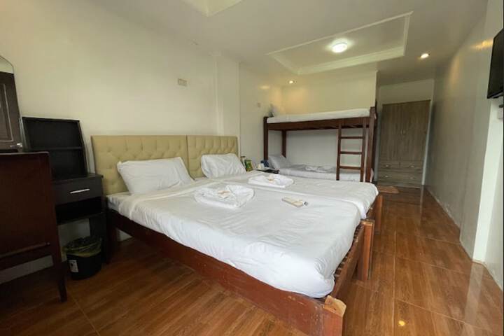 Room 14 of 63