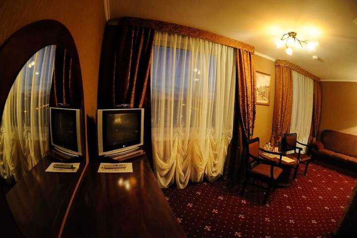 Room 22 of 40