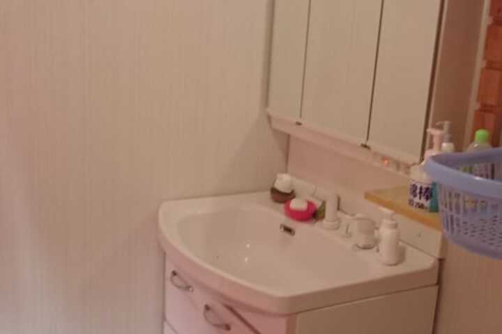 Room 15 of 30
