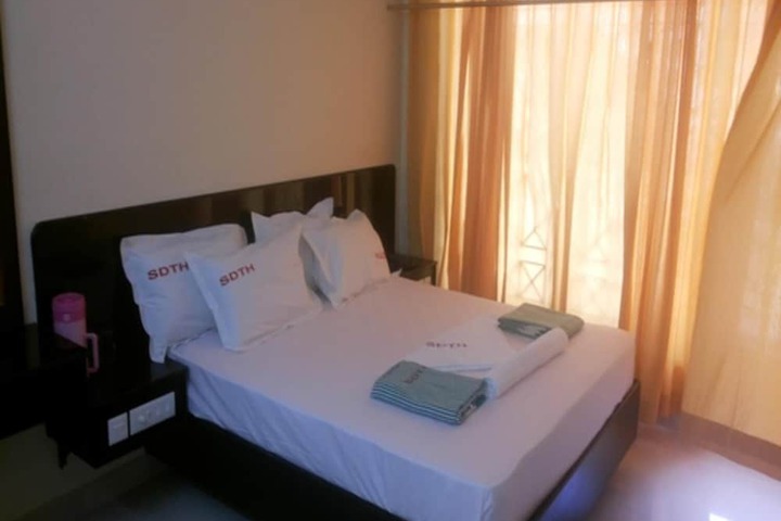 Room 4 of 19