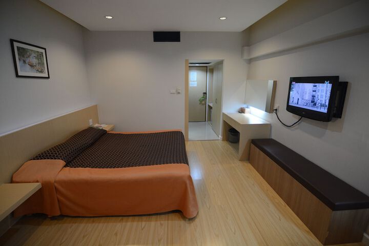 Room 19 of 74