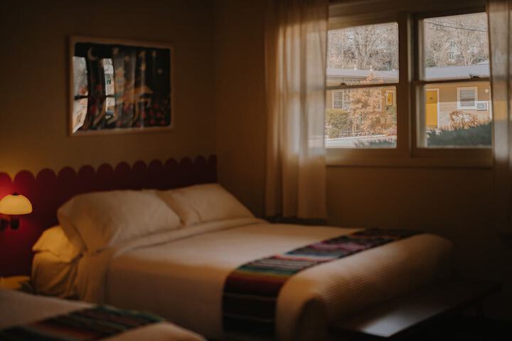 Hotel Exterior 34 of 36