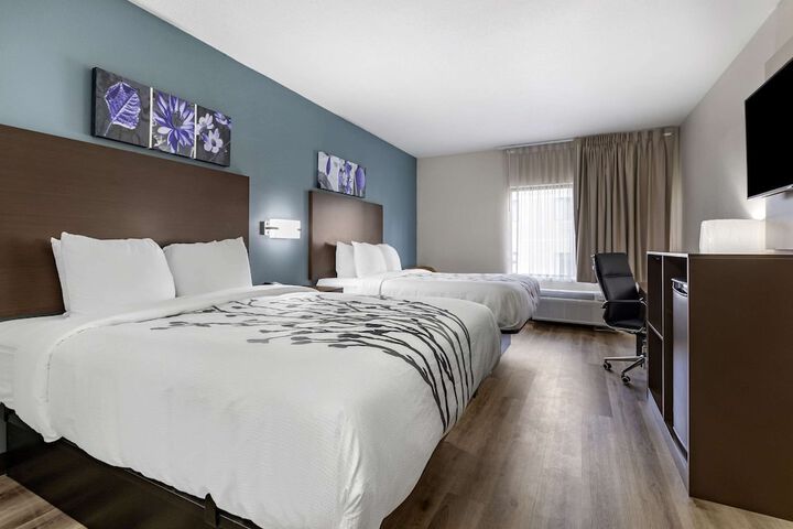 2 Double Beds (1 of 4)