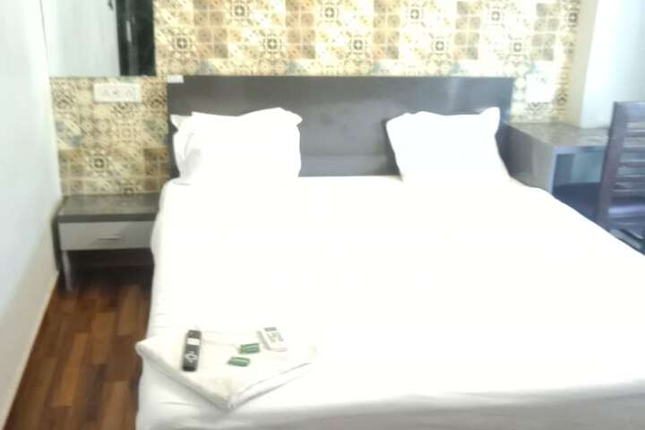 Room 26 of 46