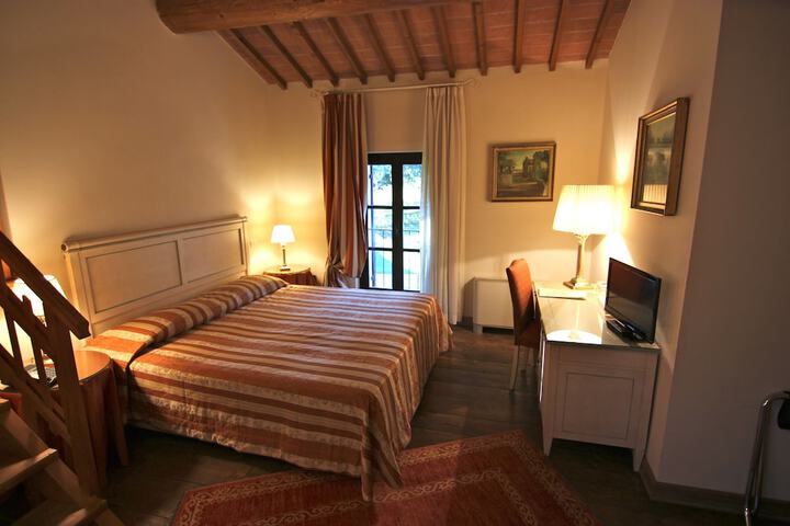 Room 27 of 175