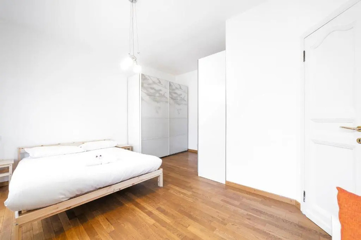 Room 2 of 15