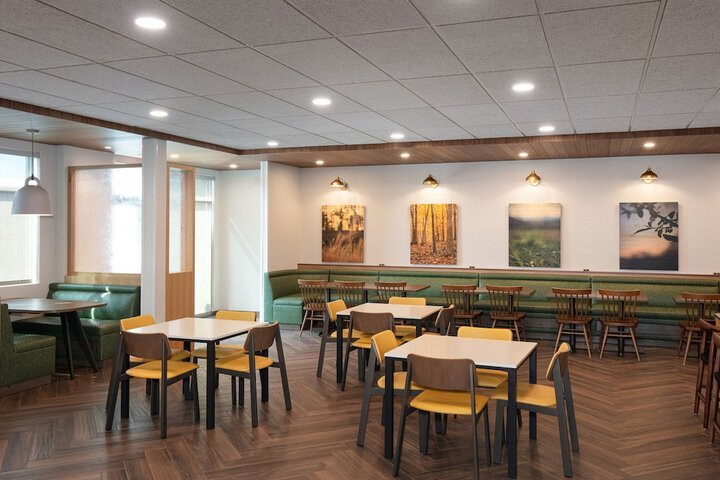 Breakfast/Coffee Service 23 of 26