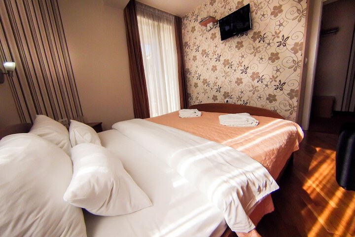 Room 30 of 64