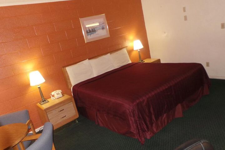 Room 16 of 36