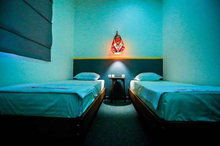Room 6 of 56