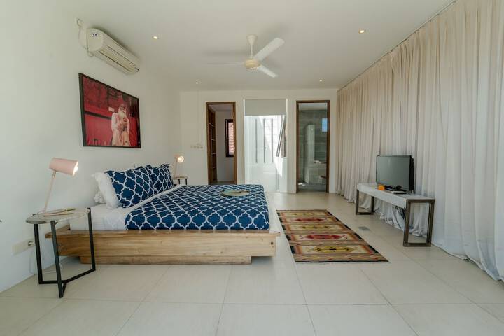 Room 10 of 39