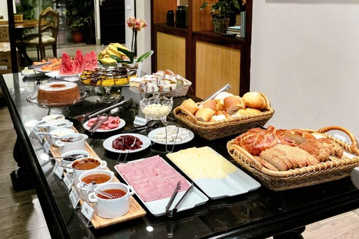 Dining 46 of 63