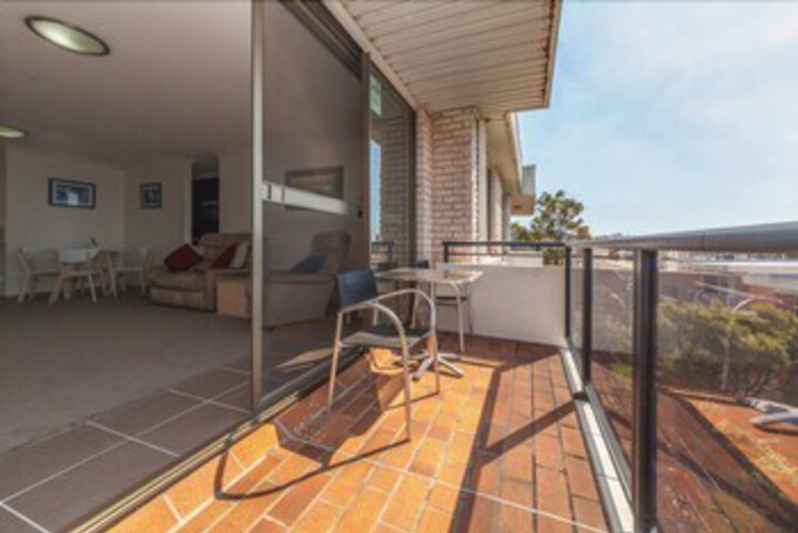 Terrace/Patio 6 of 17