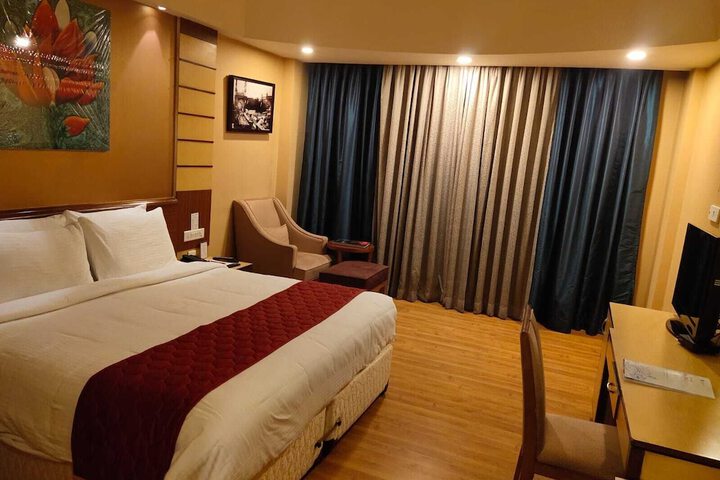 Room 11 of 85