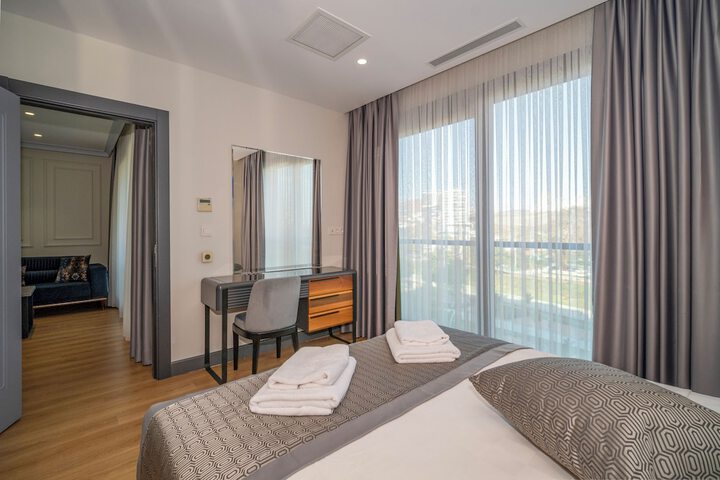 Room 13 of 92