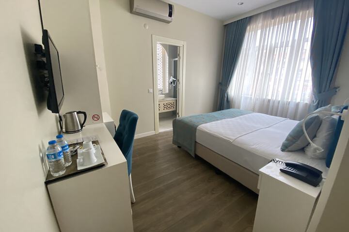 Room 29 of 105