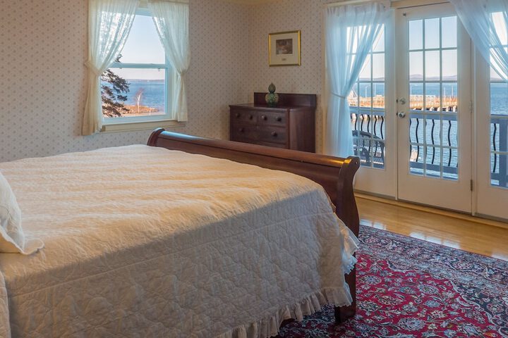 Room 2 of 31