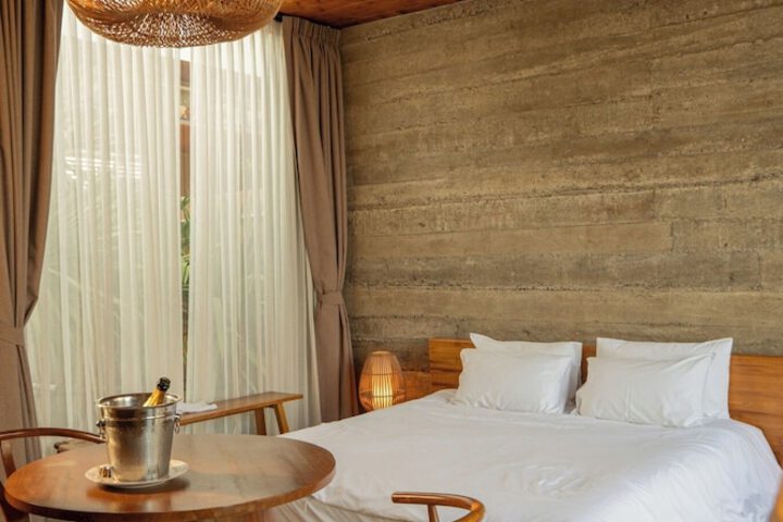 Room 21 of 254