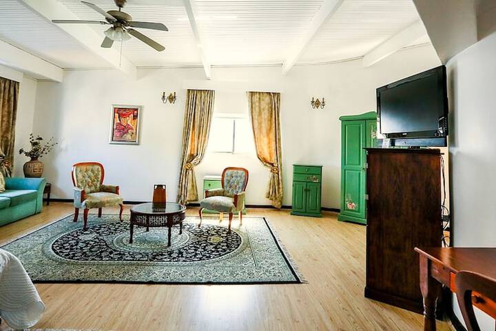 Room 82 of 148