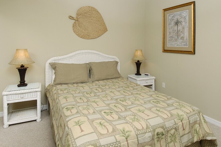 Room 8 of 27