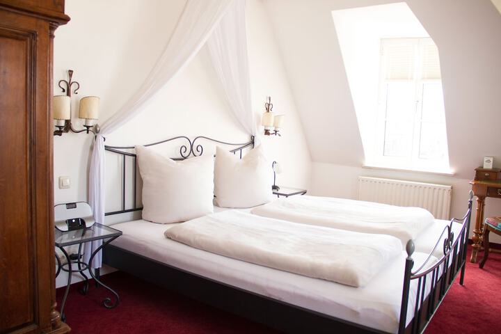 Room 9 of 59