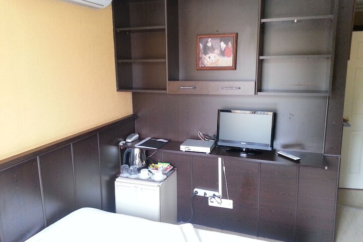 Room 20 of 28