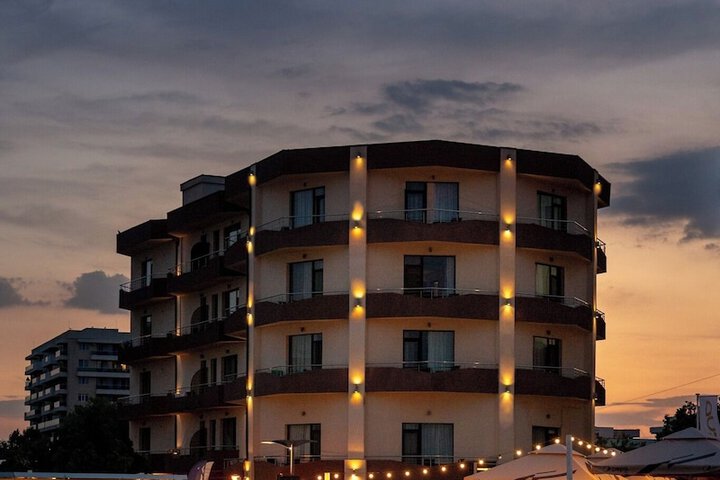Hotel 52 of 54