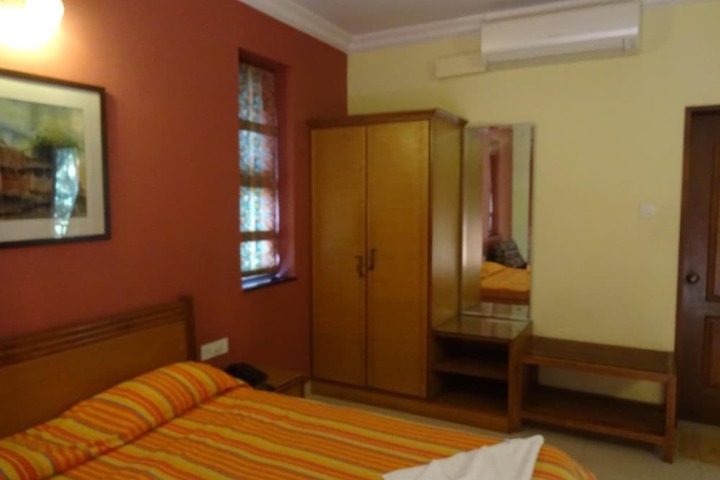 Room 9 of 63