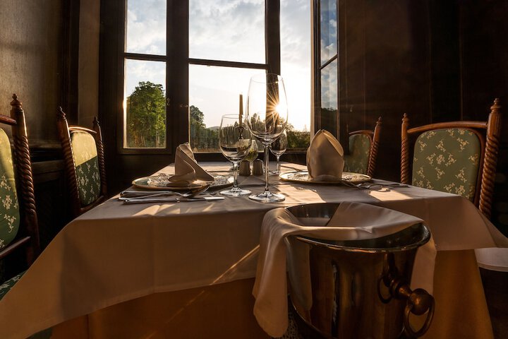 Dining 39 of 90