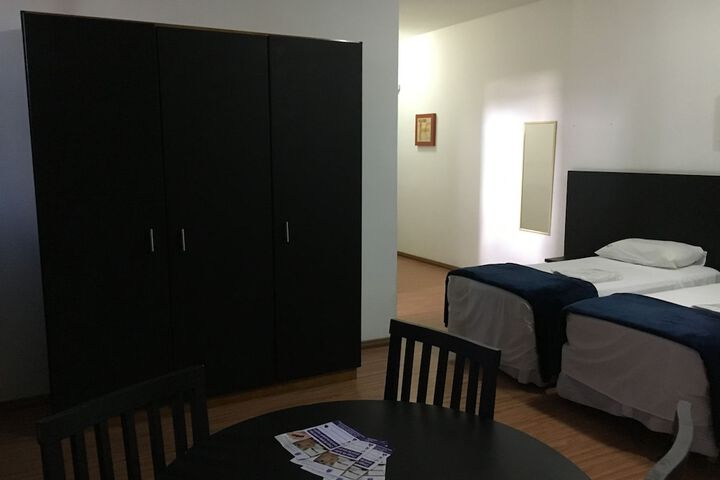 Room 9 of 43