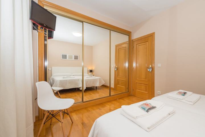 Room 10 of 124