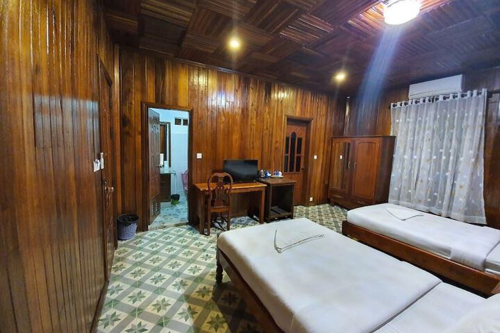 Room 6 of 38