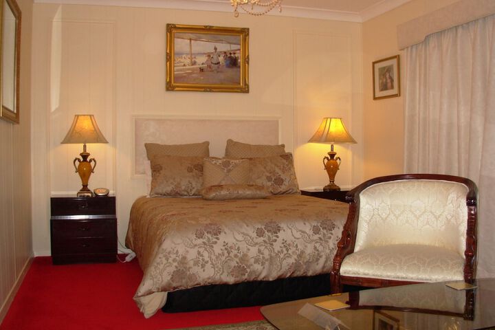 Room 7 of 28