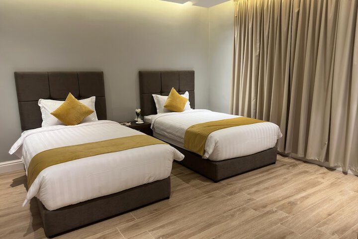 Room 11 of 21